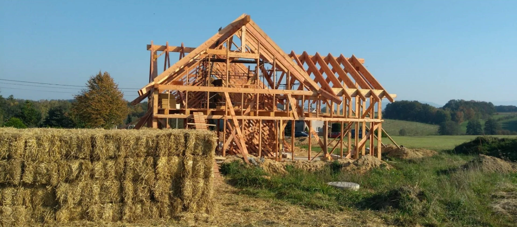 Konstrukce domu připravená na balíkování formou workshopu